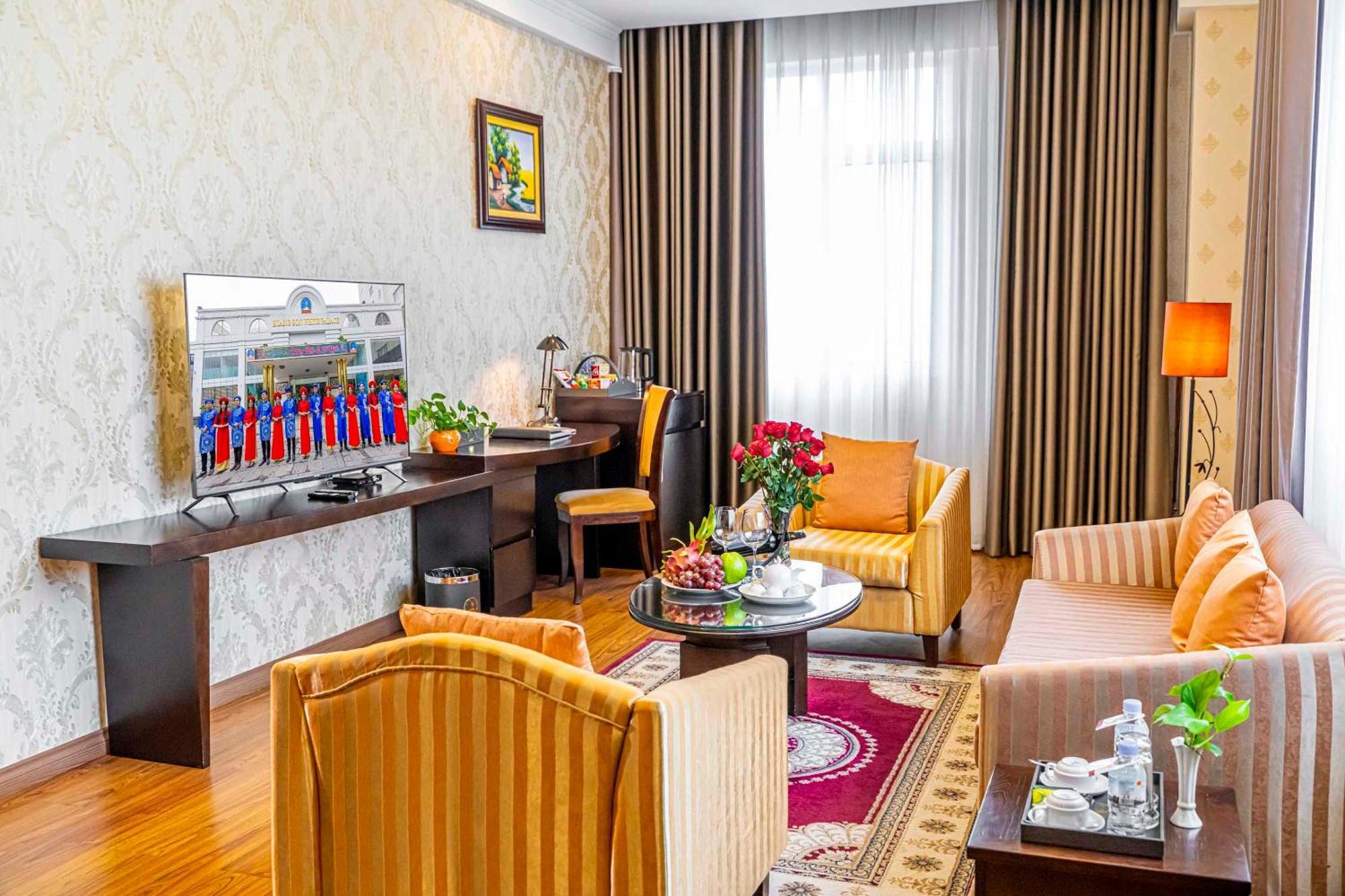 Hoang Son Peace Hotel Ніньбінь Екстер'єр фото